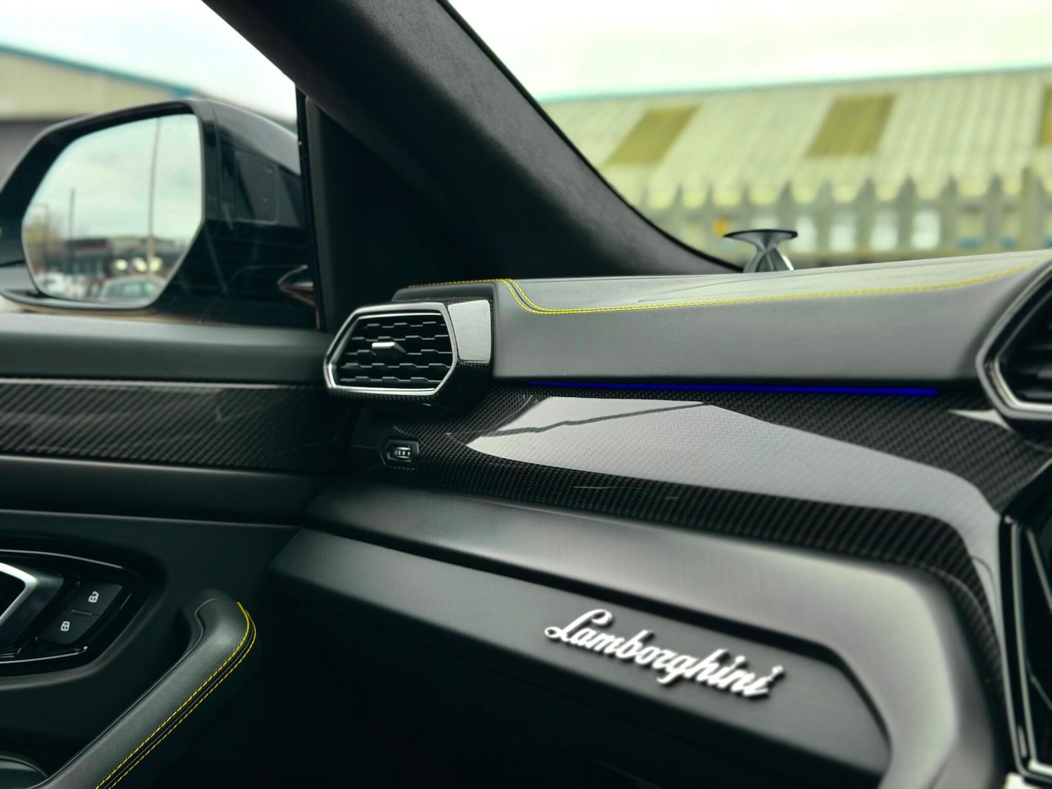 Used Lamborghini Urus 2021 for sale - 77143828: Photo 43