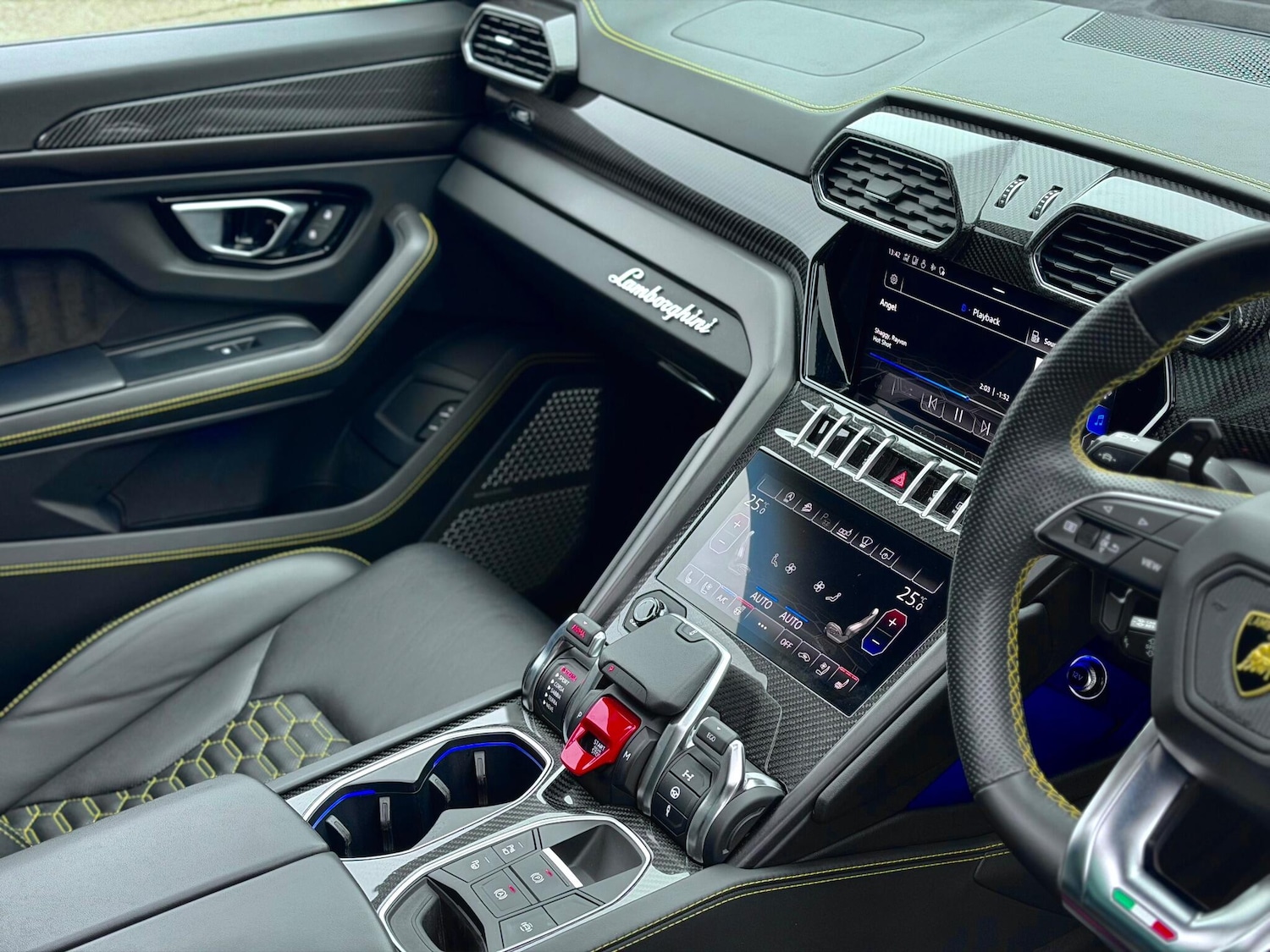 Used Lamborghini Urus 2021 for sale - 77143828: Photo 44