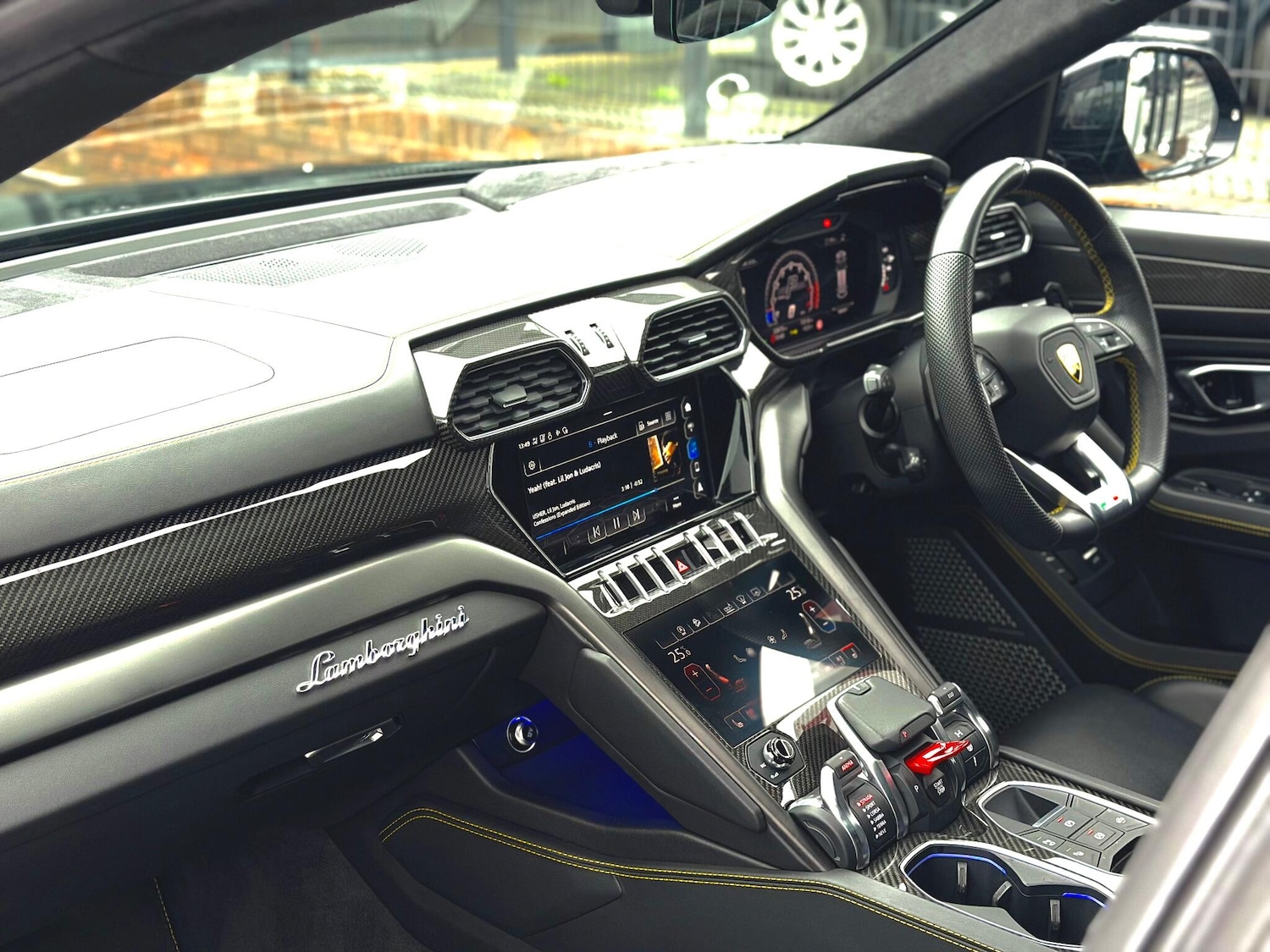 Used Lamborghini Urus 2021 for sale - 77143828: Photo 51