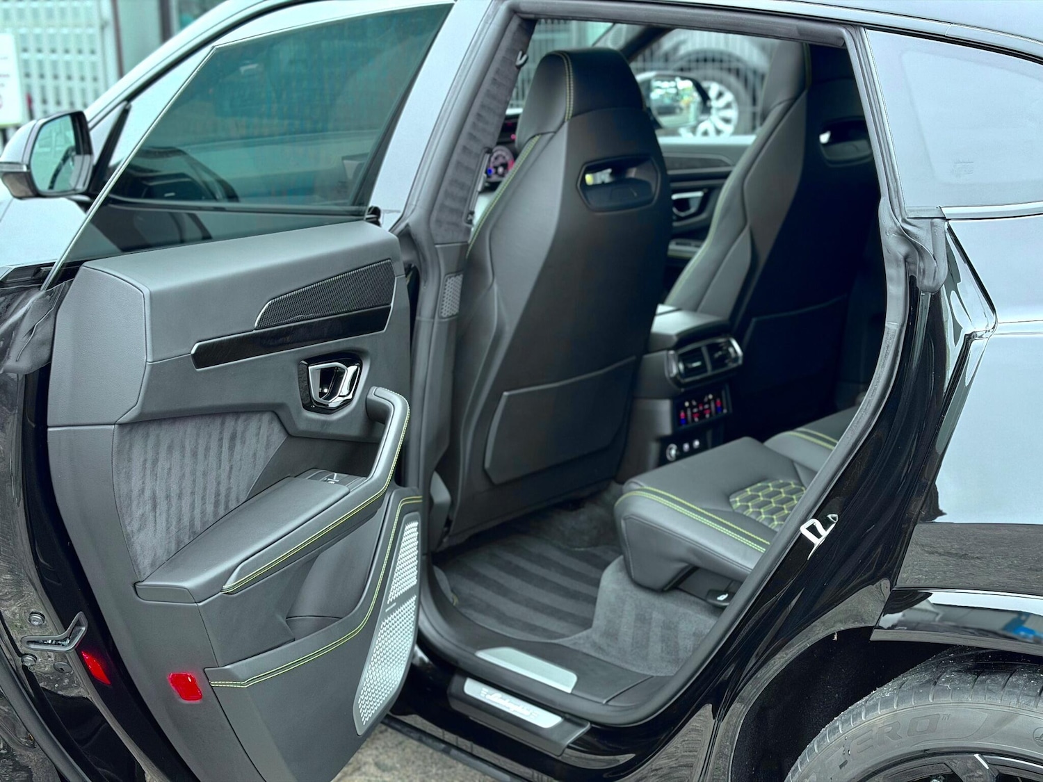 Used Lamborghini Urus 2021 for sale - 77143828: Photo 60