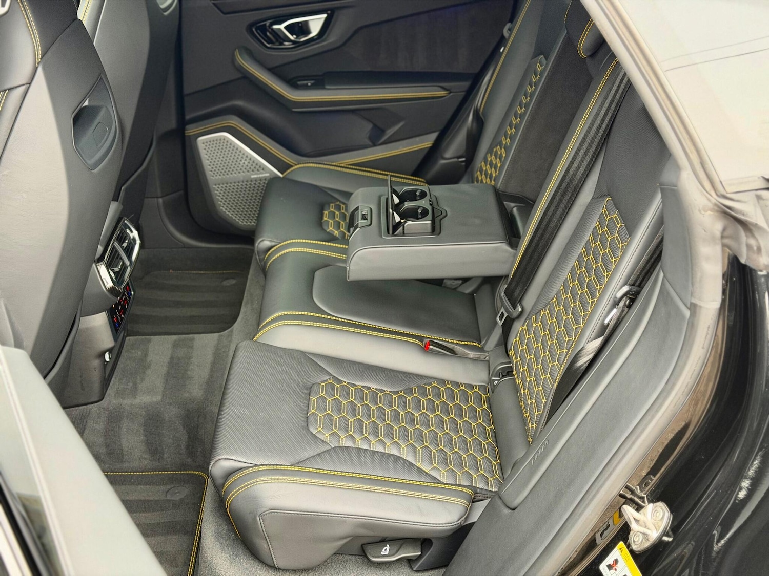 Used Lamborghini Urus 2021 for sale - 77143828: Photo 67