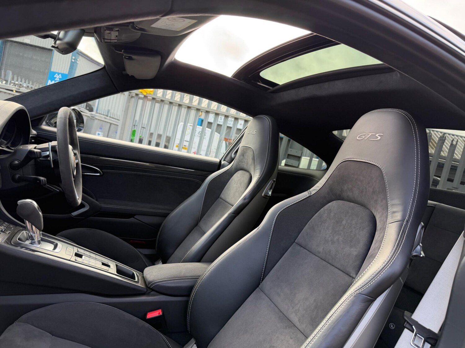 Used Porsche 911 2017 for sale - 78203725: Photo 15