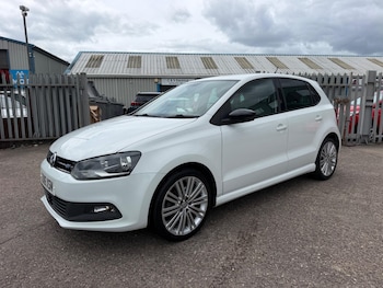 Used Volkswagen Polo 2016 for sale - 78810331: Photo