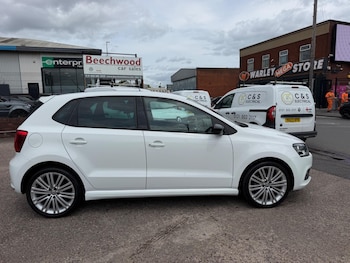 Used Volkswagen Polo 2016 for sale - 78810331: Photo
