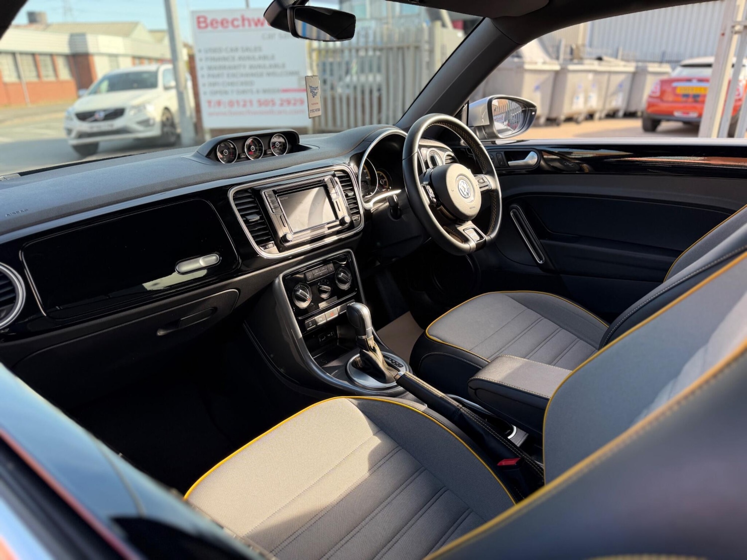 Used Volkswagen Beetle 2017 for sale - 78157828: Photo 17