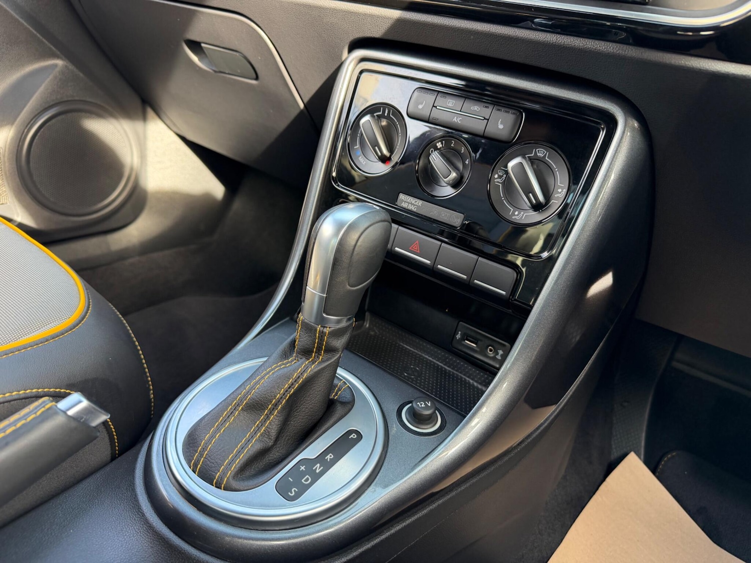 Used Volkswagen Beetle 2017 for sale - 78157828: Photo 21