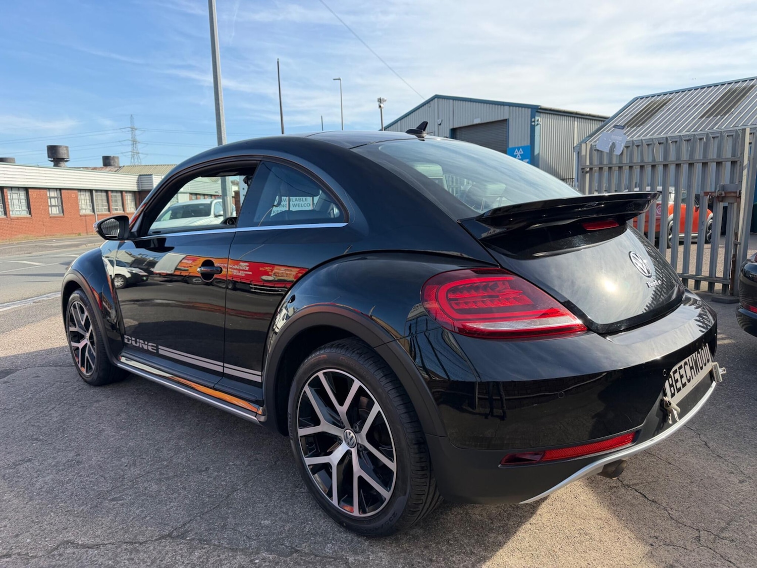Used Volkswagen Beetle 2017 for sale - 78157828: Photo 5