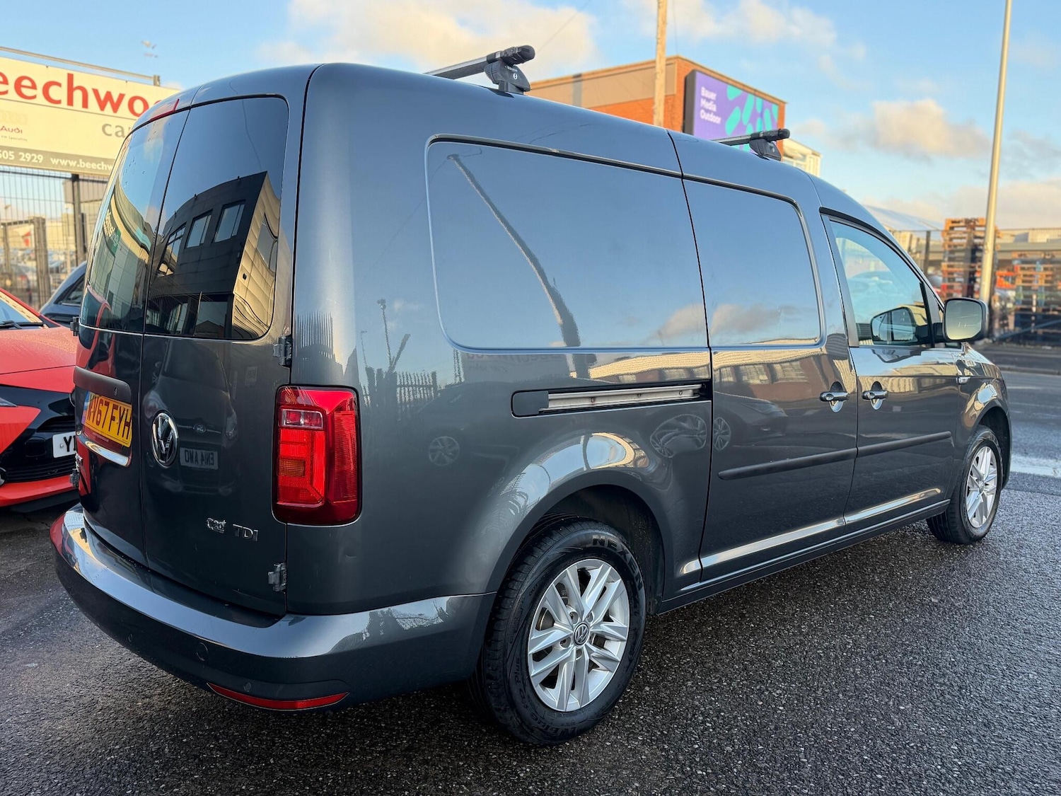 Used Volkswagen Caddy Maxi 2017 for sale - 77040956: Photo 4