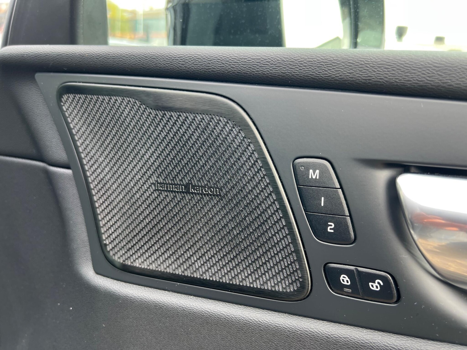 Used Volvo XC60 2021 for sale - 77039710: Photo 17