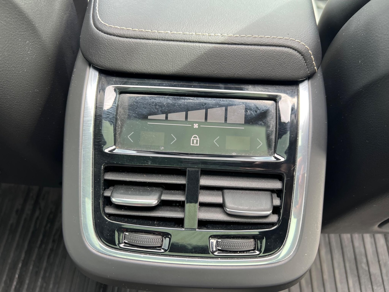 Used Volvo XC60 2021 for sale - 77039710: Photo 26