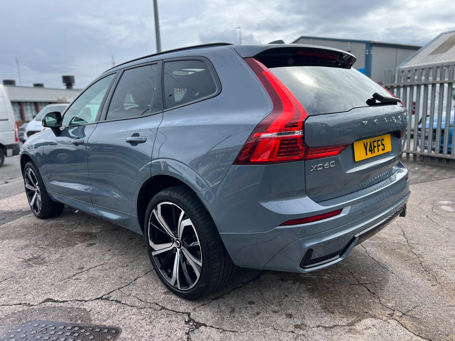 Used Volvo XC60 2021 for sale - 77039710: Photo 3