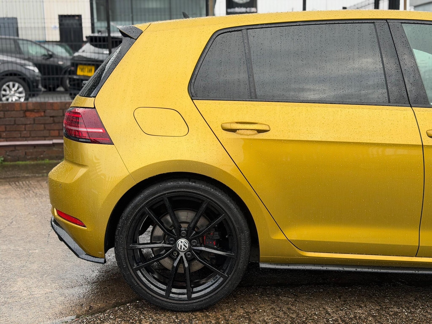 Used Volkswagen Golf 2017 for sale - 77040257: Photo 11