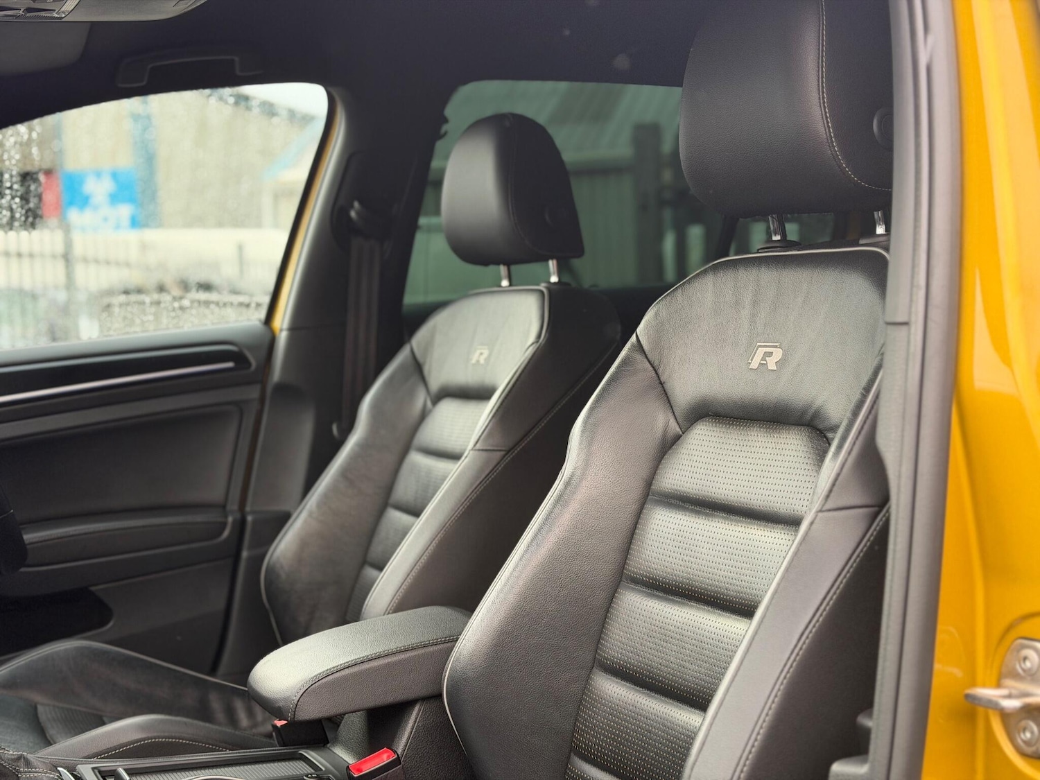 Used Volkswagen Golf 2017 for sale - 77040257: Photo 36