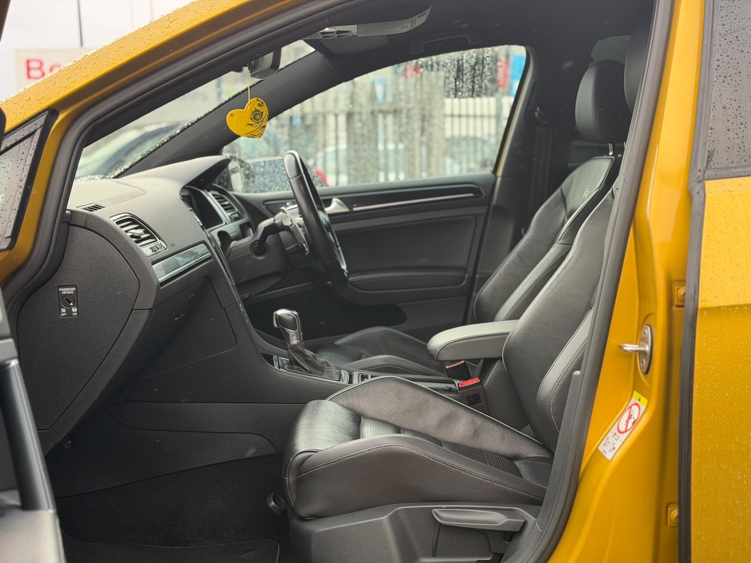 Used Volkswagen Golf 2017 for sale - 77040257: Photo 37