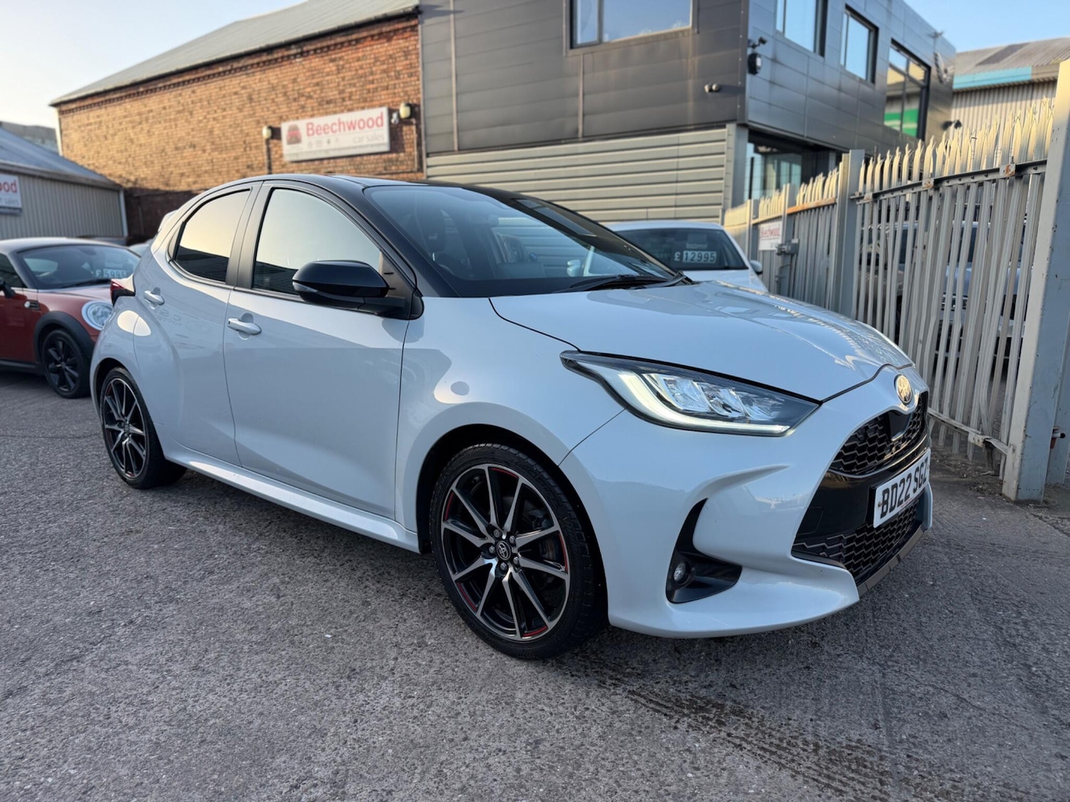 Used Toyota Yaris for sale - 77925170: Photo 3