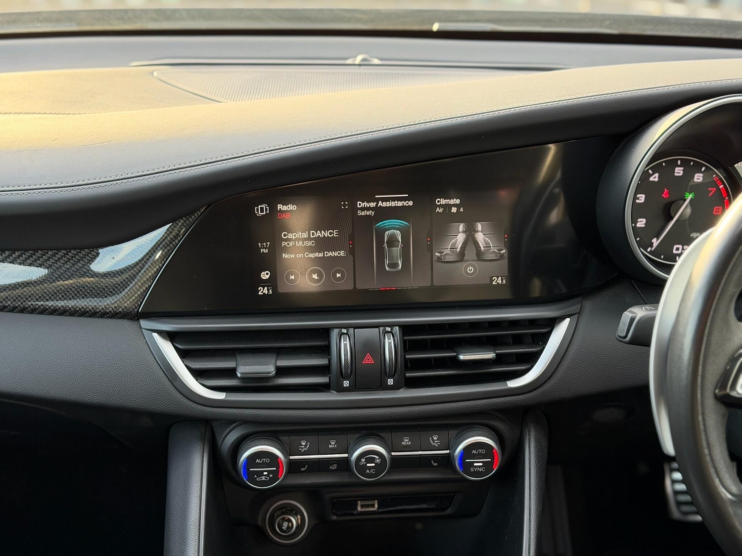 Used Alfa Romeo Giulia 2023 for sale - 77039820: Photo 25