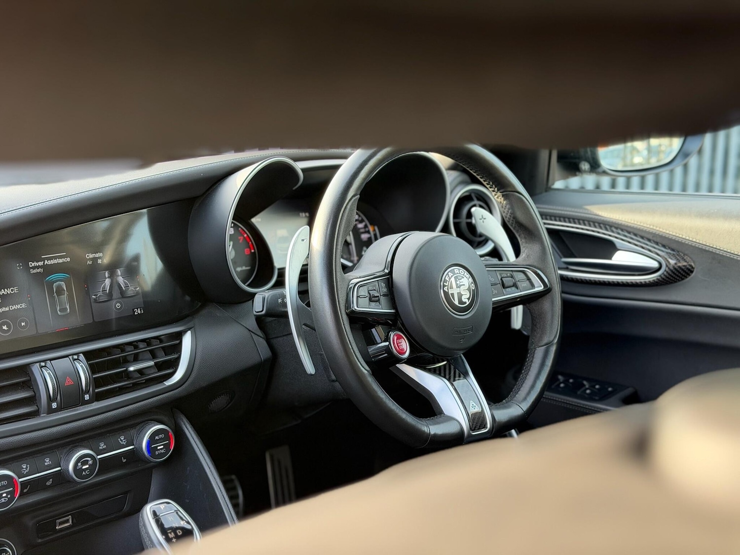 Used Alfa Romeo Giulia 2023 for sale - 77039820: Photo 42