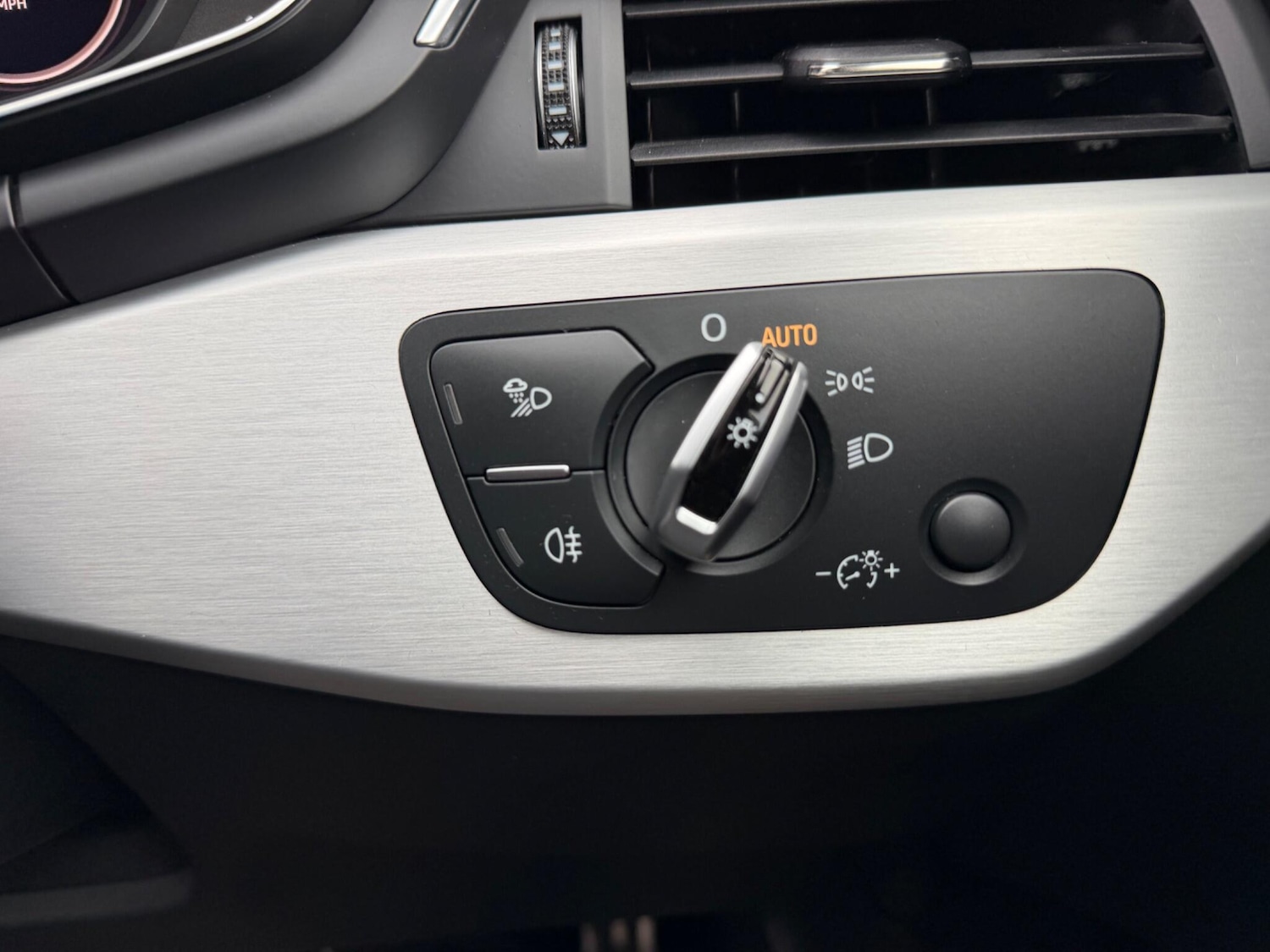 Used Audi A4 2017 for sale - 77978317: Photo 16