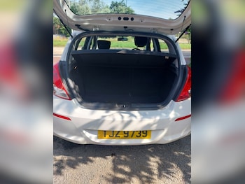 Used Hyundai i20 2012 for sale - 79202986: Photo
