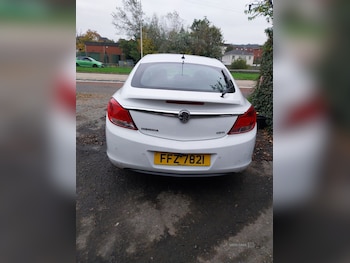 Used Vauxhall Insignia 2011 for sale - 76308799: Photo 2