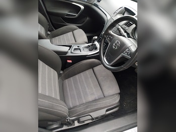 Used Vauxhall Insignia 2011 for sale - 76308799: Photo 3