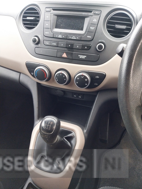 Used Hyundai i10 2014 for sale - 77941213: Photo 9