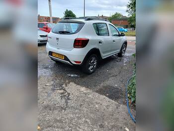 Used Dacia Sandero Stepway 2017 for sale - 79677997: Photo
