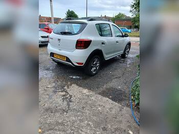 Used Dacia Sandero Stepway 2017 for sale - 79677997: Photo