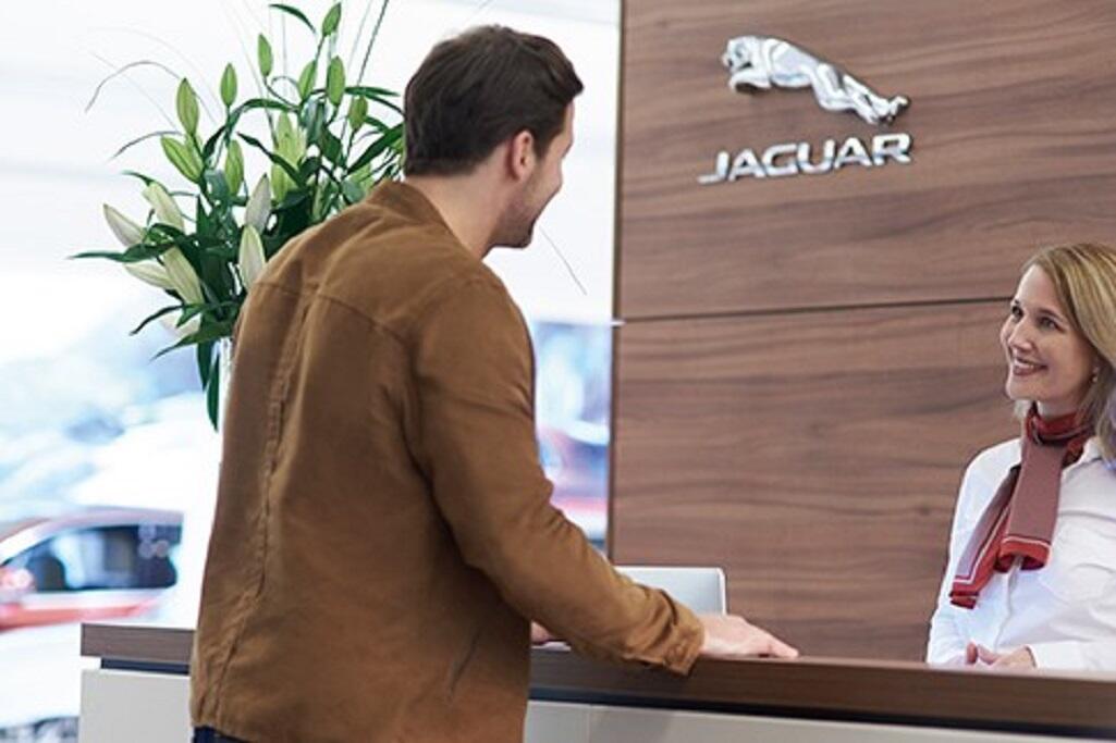 Used Jaguar F-Pace 2024 for sale - 76031635: Photo 8