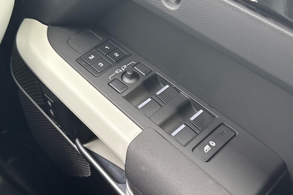 Used Land Rover Defender 110 2022 for sale - 75269459: Photo 25