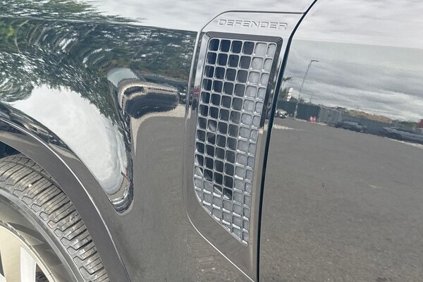 Used Land Rover Defender 110 2022 for sale - 75269459: Photo 27