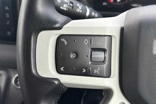 Used Land Rover Defender 110 2022 for sale - 75269459: Photo 28