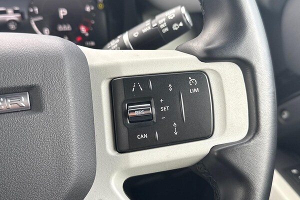 Used Land Rover Defender 110 2022 for sale - 75269459: Photo 29