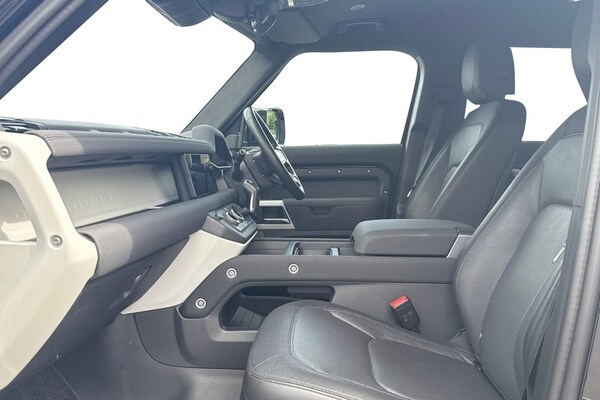 Used Land Rover Defender 110 2022 for sale - 75269459: Photo 3