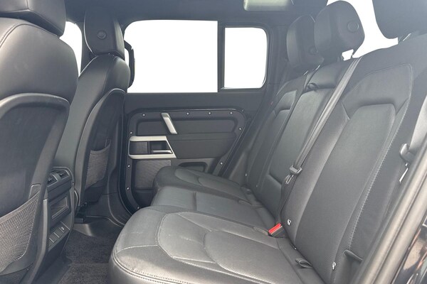 Used Land Rover Defender 110 2022 for sale - 75269459: Photo 4