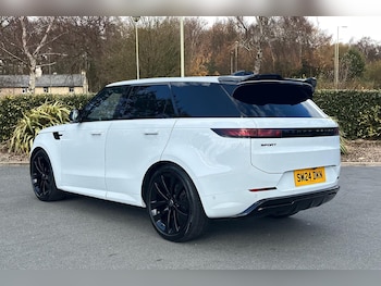 Used Land Rover Range Rover Sport 2024 for sale - 75883367: Photo