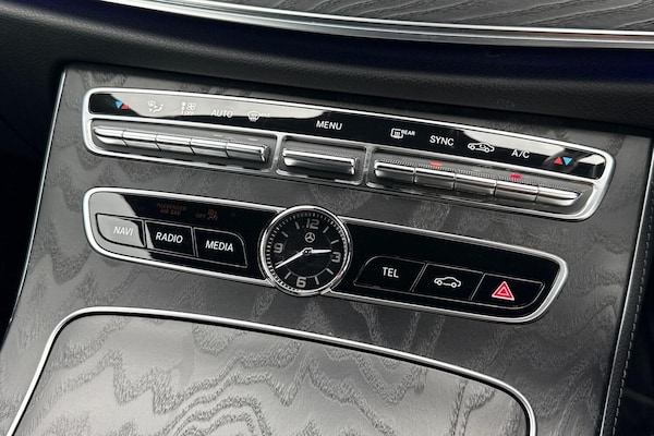 Used Mercedes-Benz E-Class 2020 for sale - 75544206: Photo 28