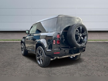 Used Land Rover Defender 2025 for sale - 75928557: Photo