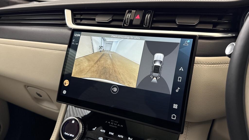 Used Jaguar F-Pace 2023 for sale - 76032233: Photo 11