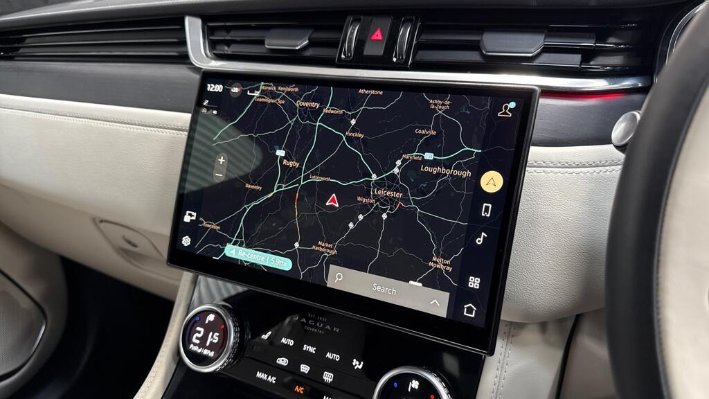 Used Jaguar F-Pace 2023 for sale - 76032233: Photo 12