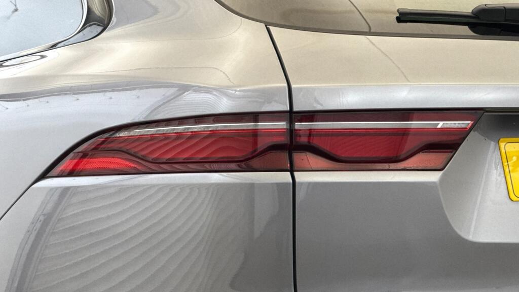 Used Jaguar F-Pace 2023 for sale - 76032233: Photo 19