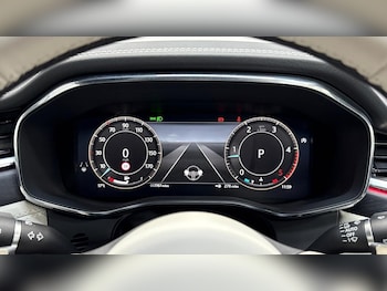 Used Jaguar F-Pace 2023 for sale - 76032233: Photo 4