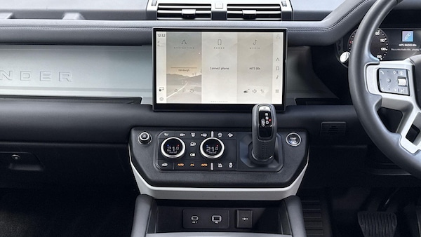Used Land Rover Defender 110 2023 for sale - 75449502: Photo 14