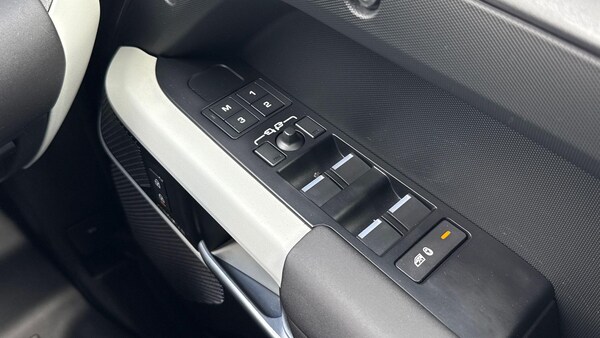 Used Land Rover Defender 110 2023 for sale - 75449502: Photo 25