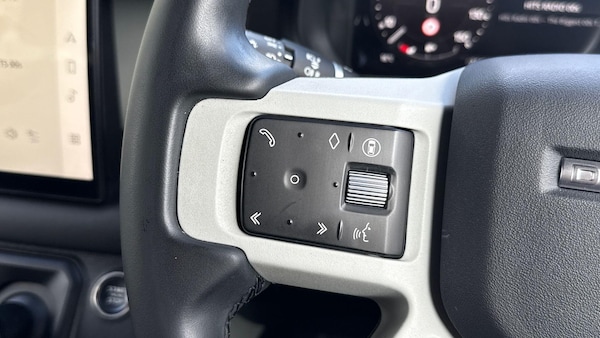 Used Land Rover Defender 110 2023 for sale - 75449502: Photo 29