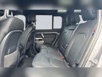 Used Land Rover Defender 110 2023 for sale - 75449502: Photo