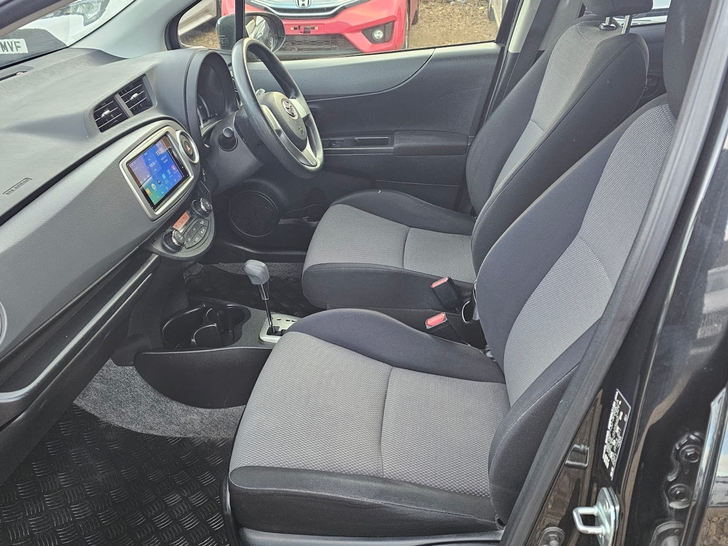 Used Toyota Vitz 2024 for sale - 77312407: Photo 10