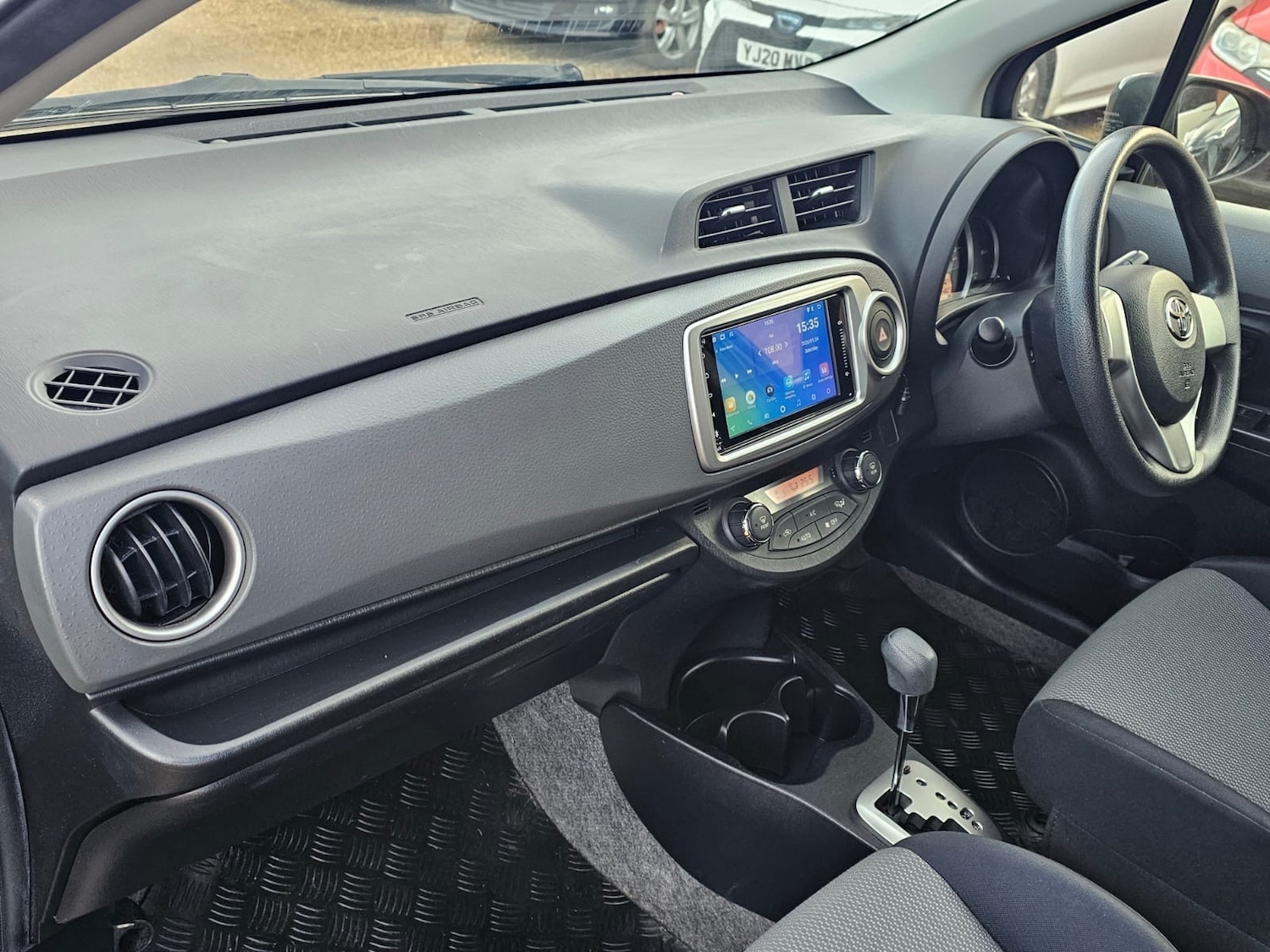 Used Toyota Vitz 2024 for sale - 77312407: Photo 11