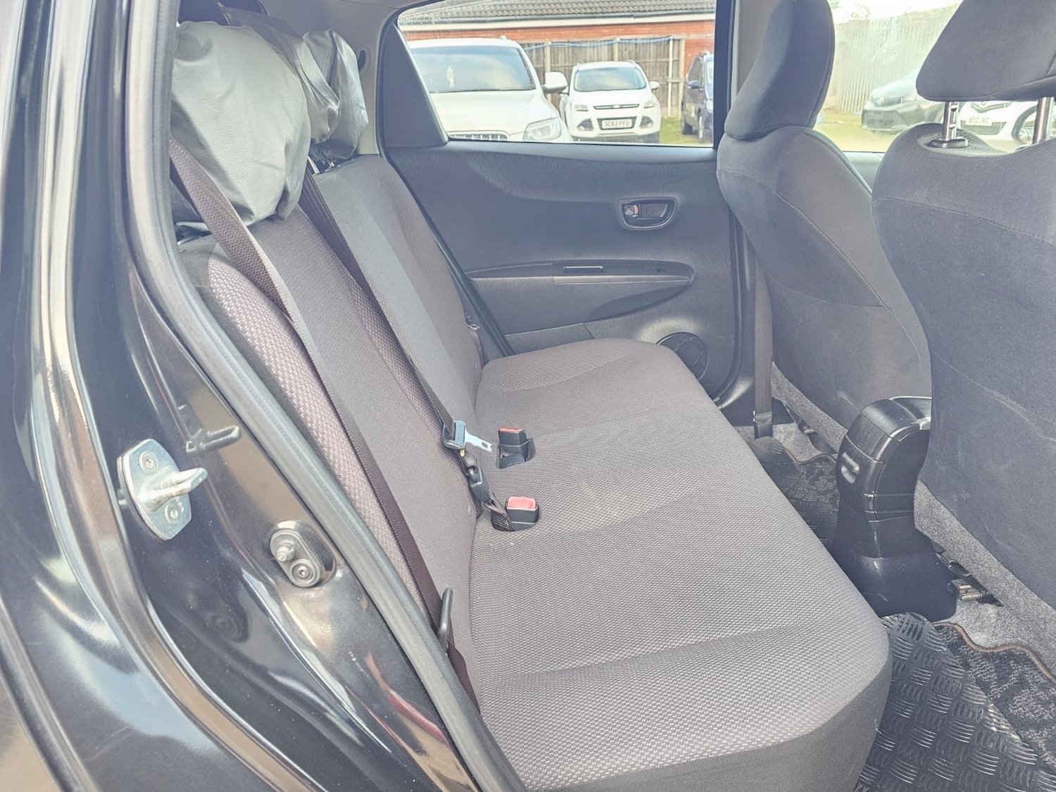 Used Toyota Vitz 2024 for sale - 77312407: Photo 14