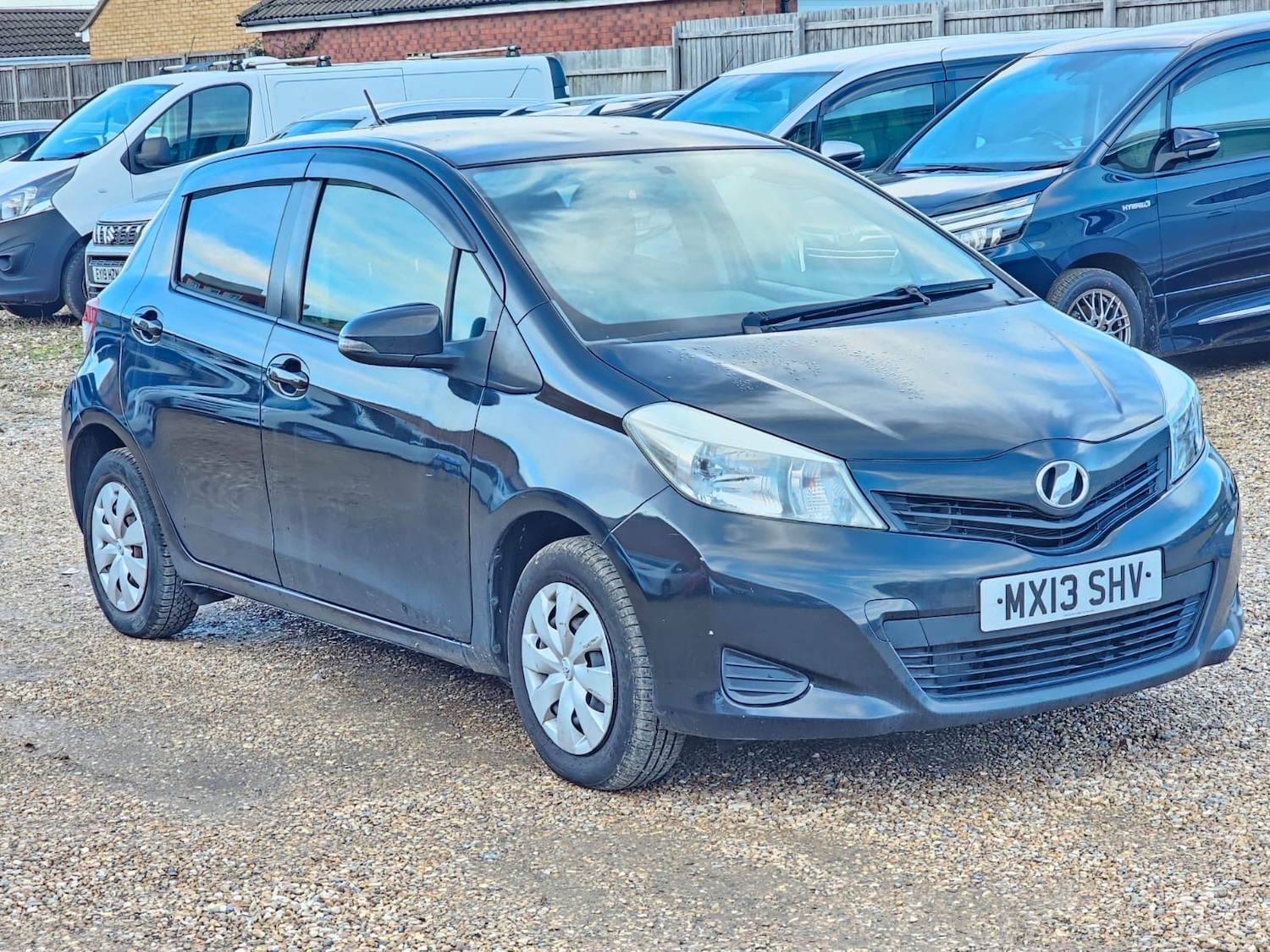 Used Toyota Vitz 2024 for sale - 77312407: Photo 3